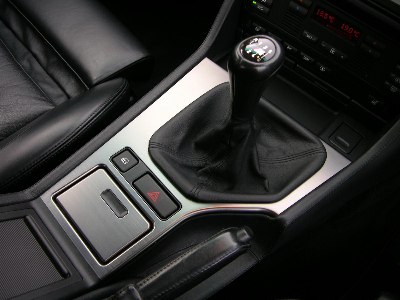 Sonra: orijinal BMW manuel vites kolu (E39)